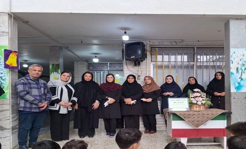 تجلیل از معلمان و همکاران در روز معلم